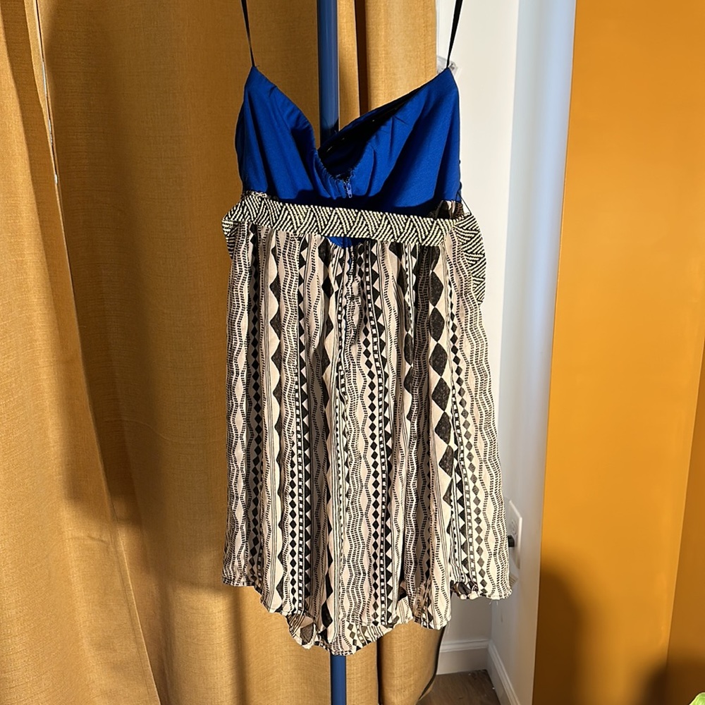 Dress - Picture 2 of 2